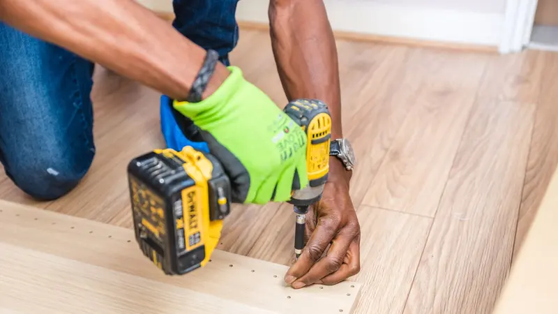 Handyman by the hour in Valencia and Alicante: small home repairs in a single visit